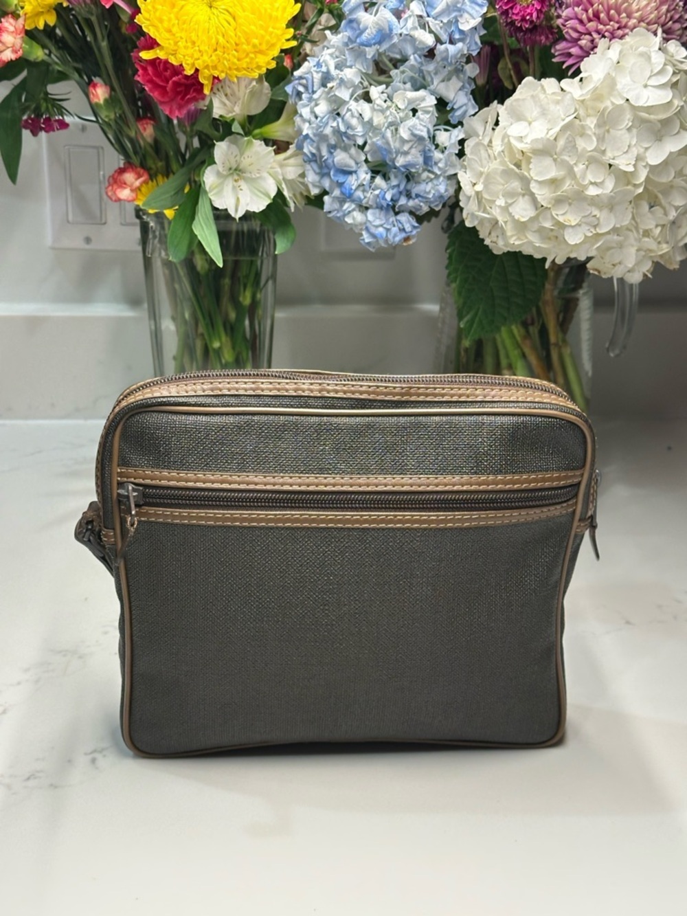 Dunhill Unisex Taupe Toiletry Wristlet with Brown Trim - Picture 3 of 14